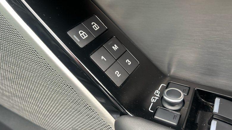 Land Rover Range Rover Velar 2.0 D200 R-Dynamic HSE 5dr Auto Diesel Estate